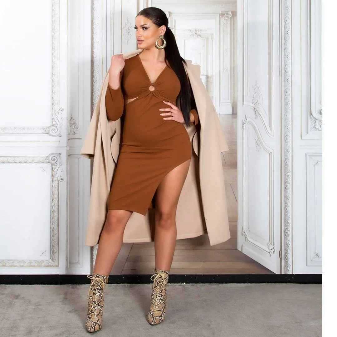 Vestido elegante capuchino