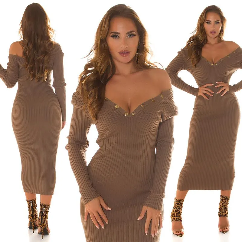 Vestido Midi capuchino con botones 